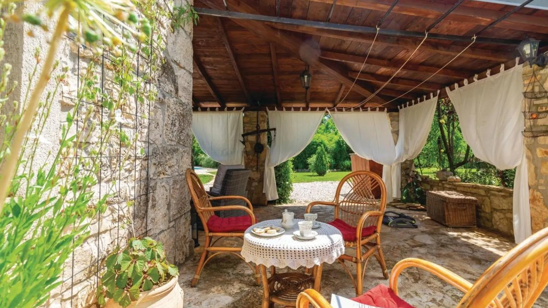 Villa Medaki In Medaki - Haus Fuer 6 Personen